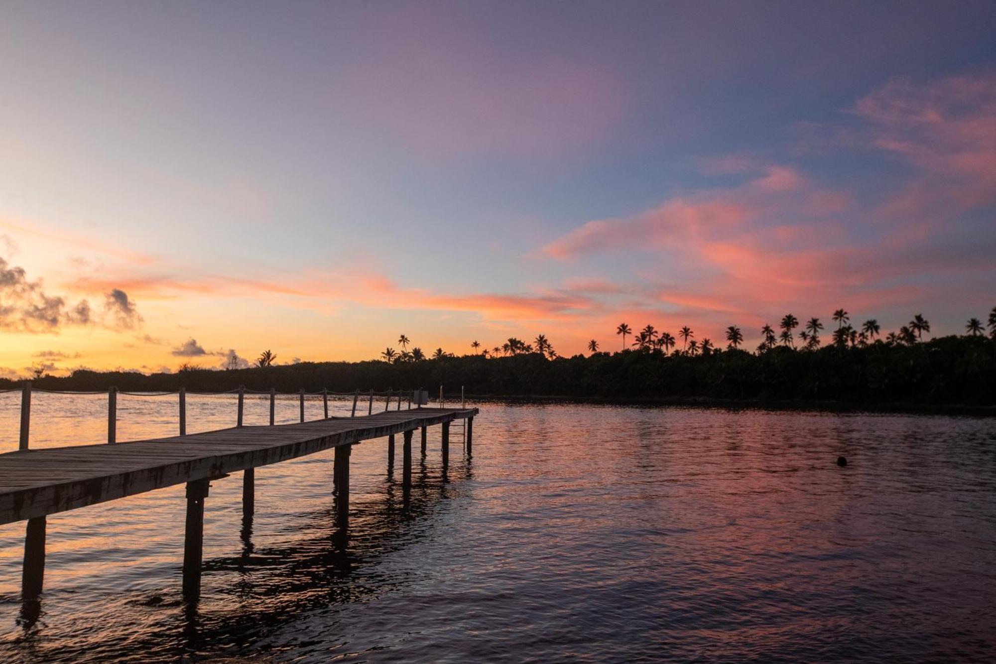 Avana Waterfront Apartments Rarotonga Bagian luar foto