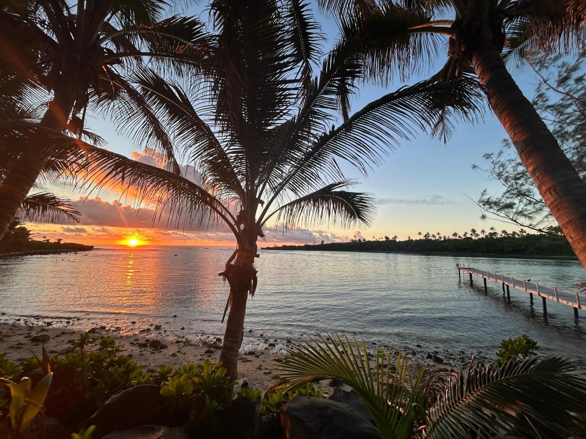 Avana Waterfront Apartments Rarotonga Bagian luar foto