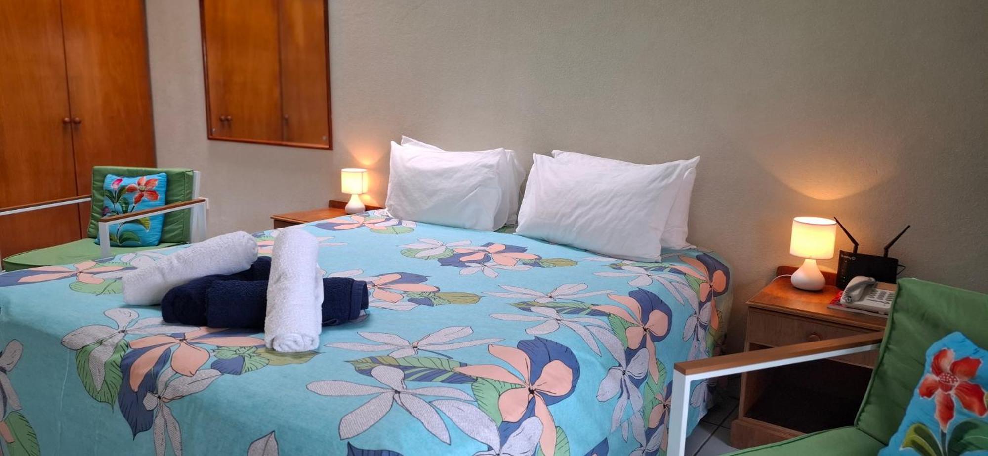 Avana Waterfront Apartments Rarotonga Bagian luar foto