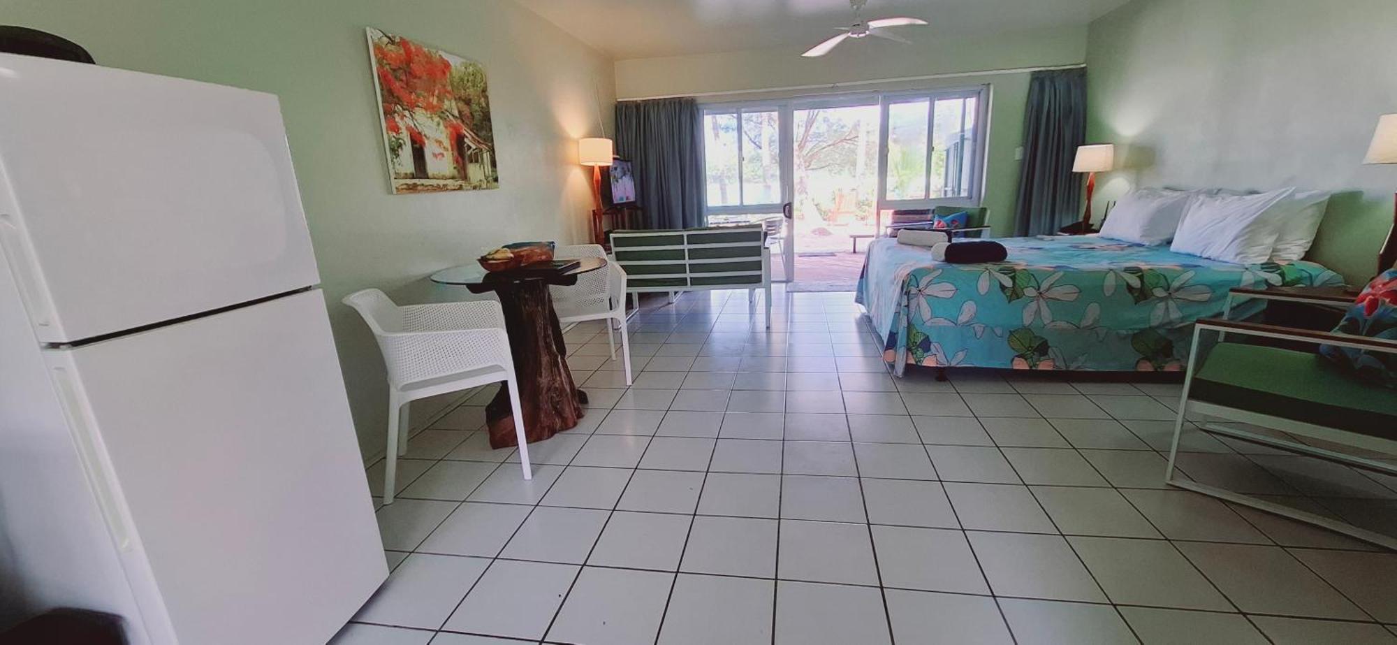 Avana Waterfront Apartments Rarotonga Bagian luar foto
